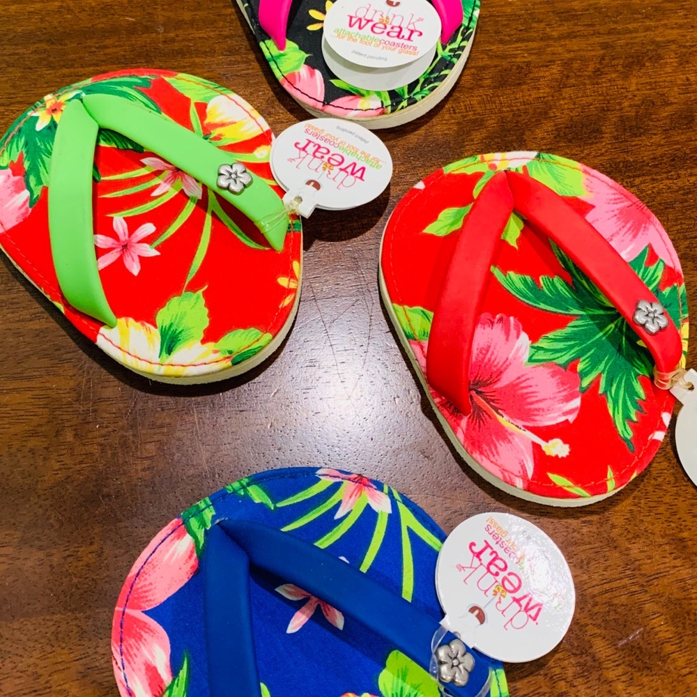 New and creative attachable set of coasters!